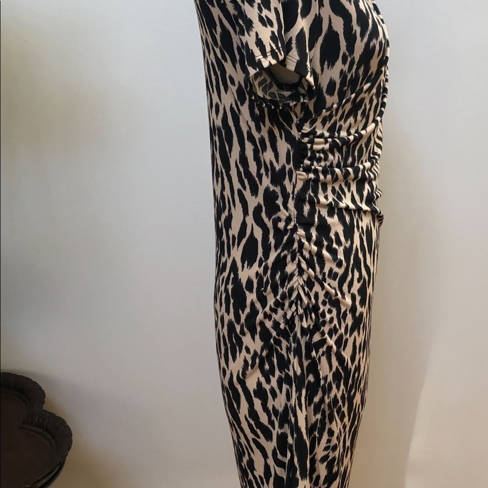 𝅺VINCE Camuto animal print stretch short sleeve dress size M‎ - Picture 4 of 14